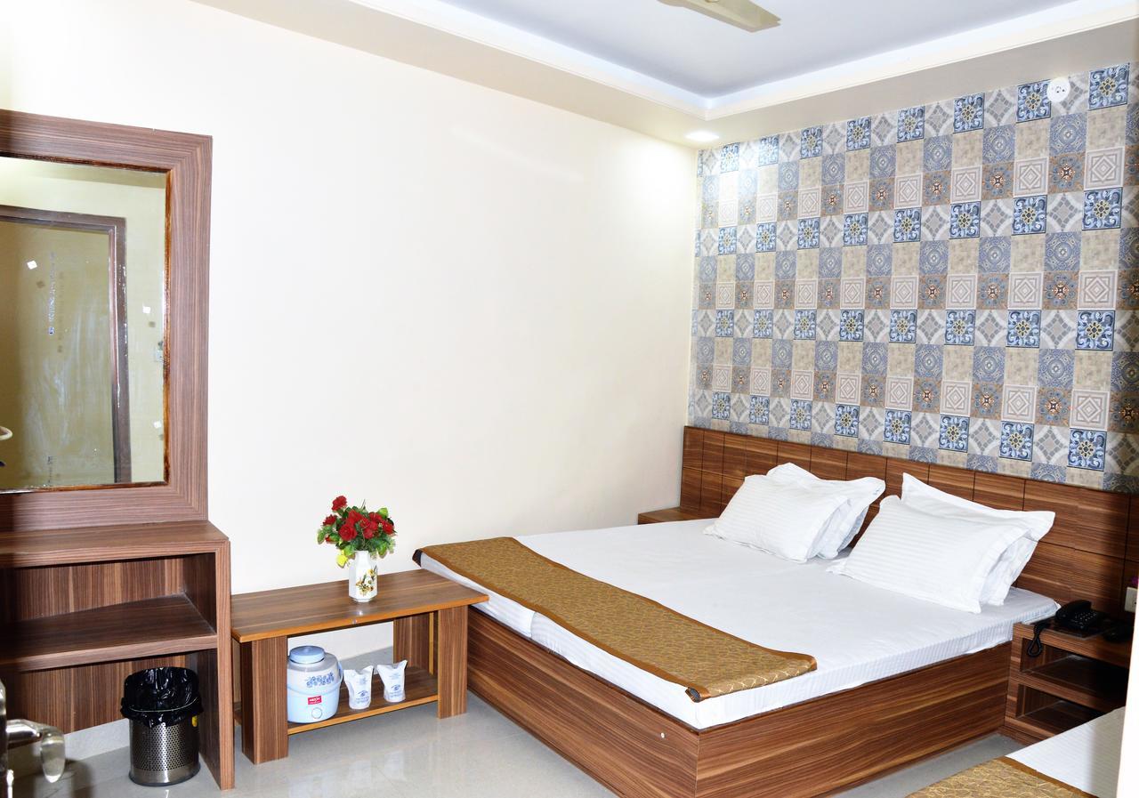 Hotel Ata Inn And Restaurant Ajmer Buitenkant foto