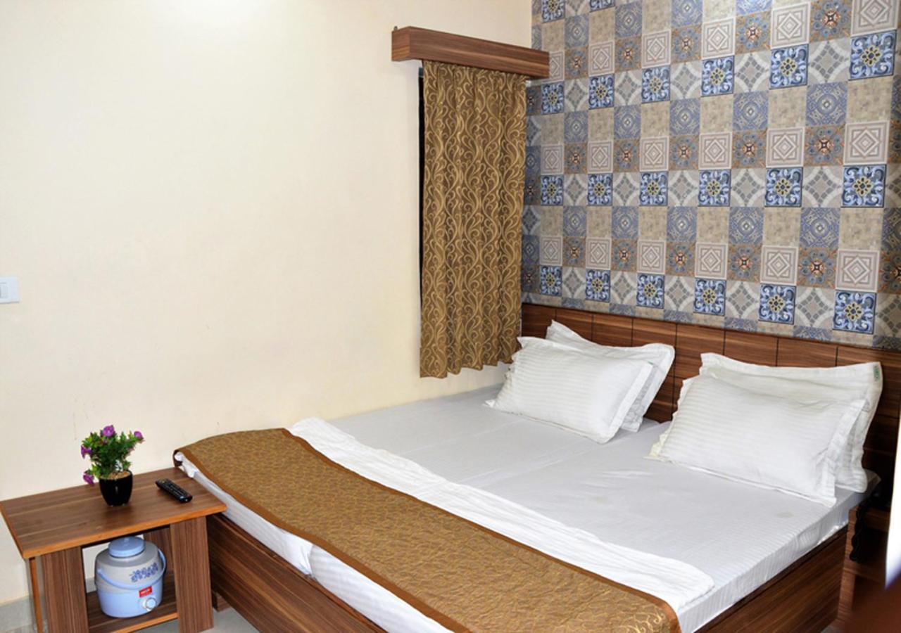 Hotel Ata Inn And Restaurant Ajmer Buitenkant foto